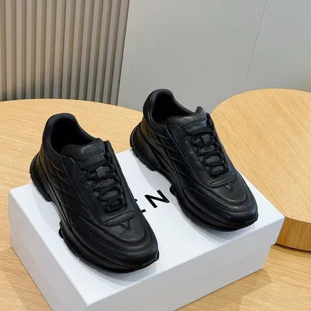 ジバンシィ カジュアルシューズ