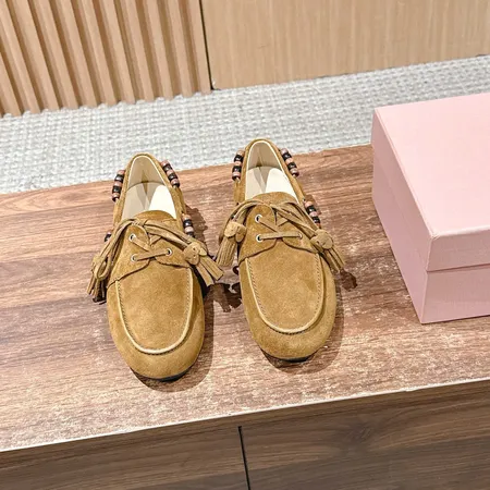 ミュウミュウ カジュアルシューズ