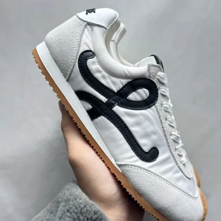 ロエベ カジュアルシューズ