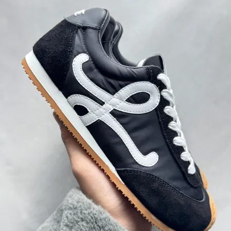 ロエベ カジュアルシューズ