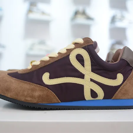 ロエベ カジュアルシューズ