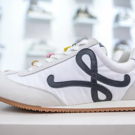 ロエベ カジュアルシューズ