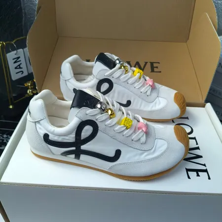 ロエベ カジュアルシューズ