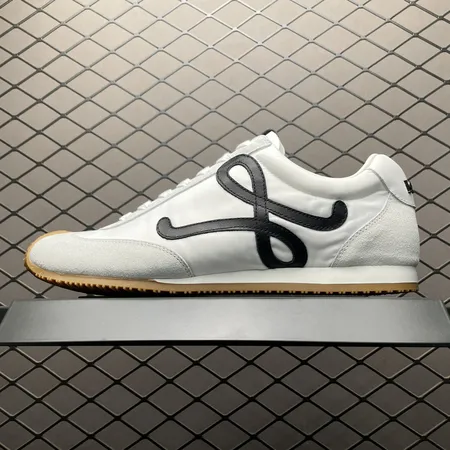 ロエベ カジュアルシューズ