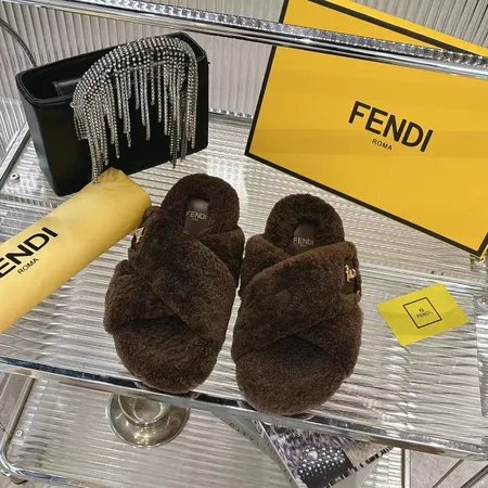 フェンディ スリッパ