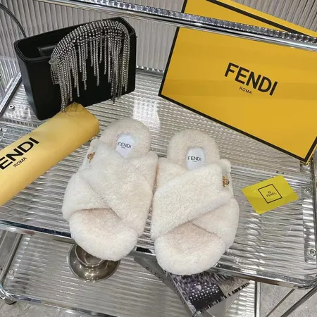 フェンディ スリッパ