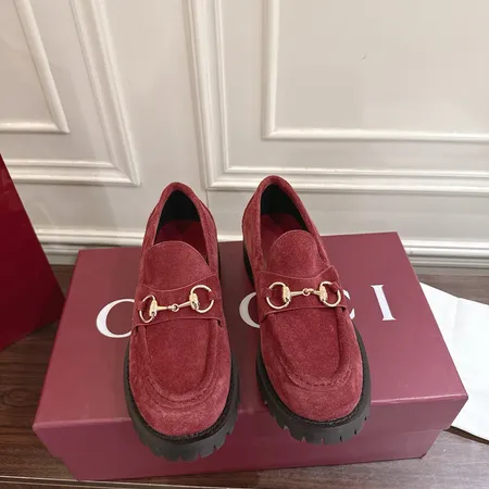 グッチ ビジネスシューズ