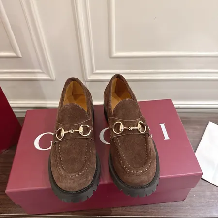 グッチ ビジネスシューズ