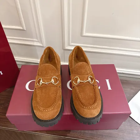 グッチ ビジネスシューズ