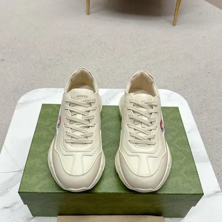 グッチ スニーカー