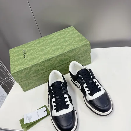 グッチ カジュアルシューズ