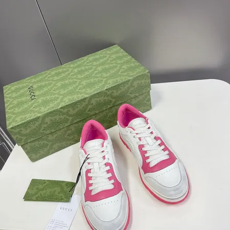 グッチ カジュアルシューズ