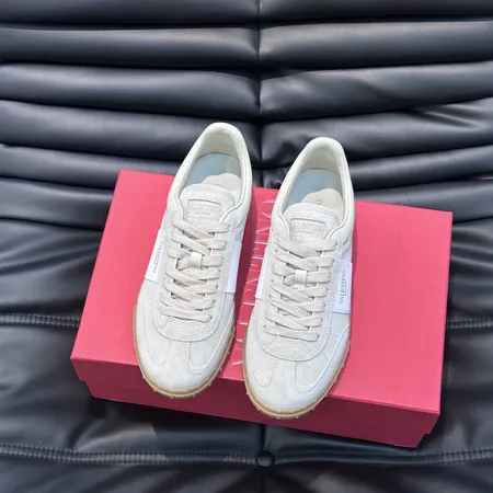 ヴァレンティノ カジュアルシューズ