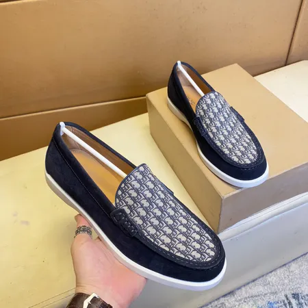 ルイヴィトン カジュアルシューズ