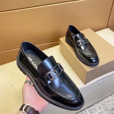 プラダ ビジネスシューズ