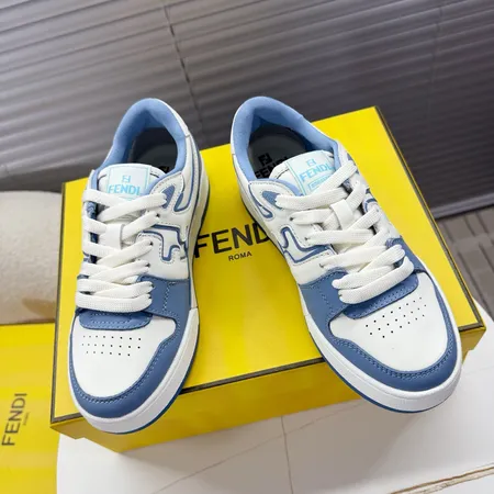 フェンディ カジュアルシューズ