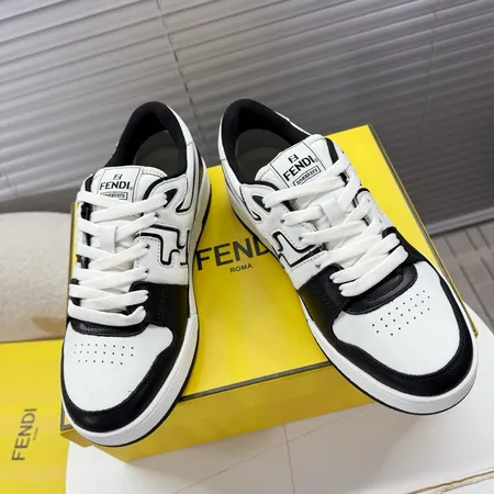 フェンディ カジュアルシューズ