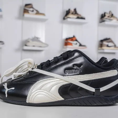 プーマ カジュアルシューズ