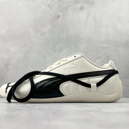 プーマ カジュアルシューズ