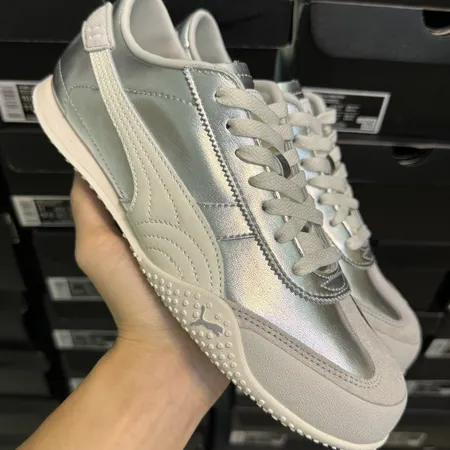 プーマ カジュアルシューズ