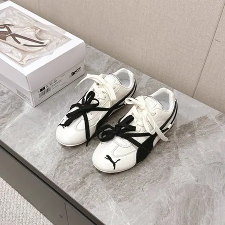 バレンシアガ カジュアルシューズ