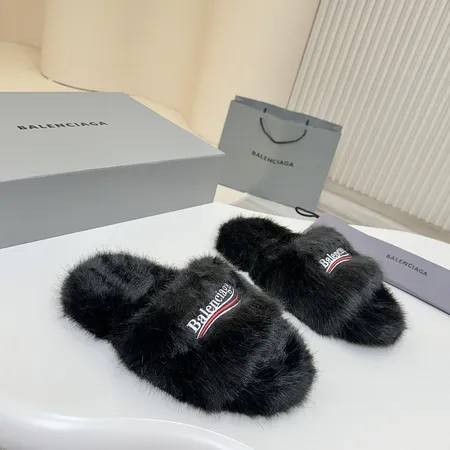 バレンシアガ スリッパ