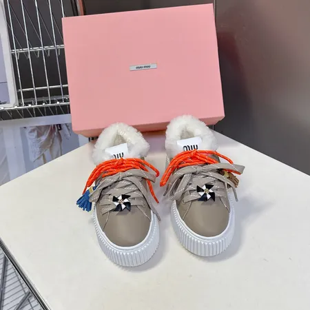 ミュウミュウ カジュアルシューズ