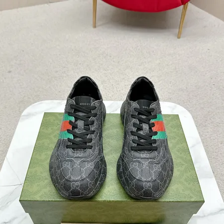 グッチ スニーカー