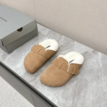 バレンシアガ スリッパ