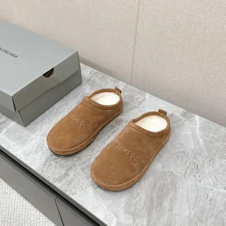 バレンシアガ スリッパ