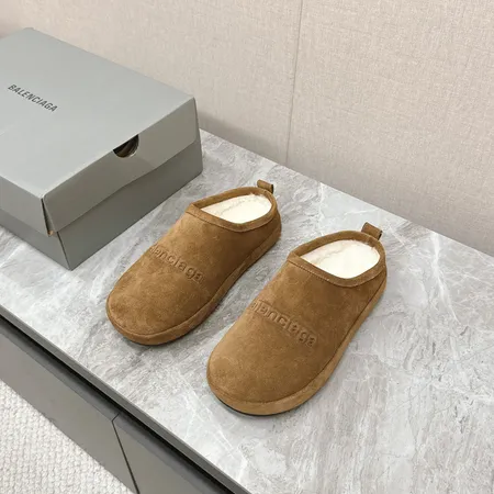 バレンシアガ スリッパ