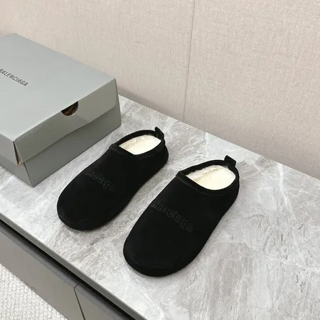 バレンシアガ スリッパ