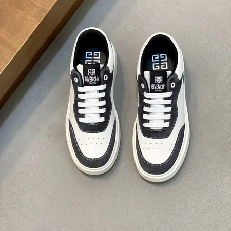 ジバンシィ カジュアルシューズ