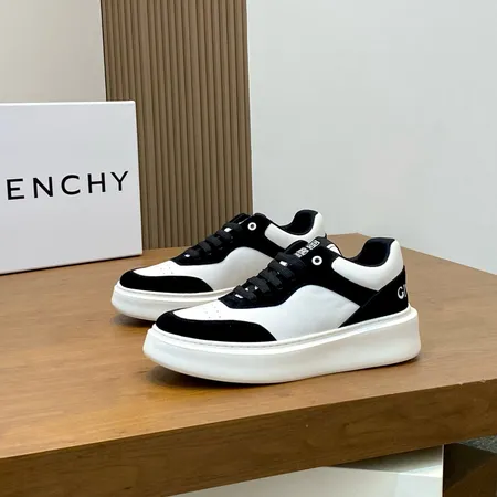 ジバンシィ カジュアルシューズ