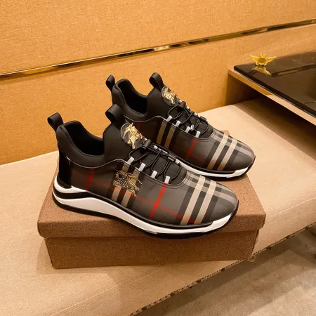 バーバリー ス カジュアルシューズ