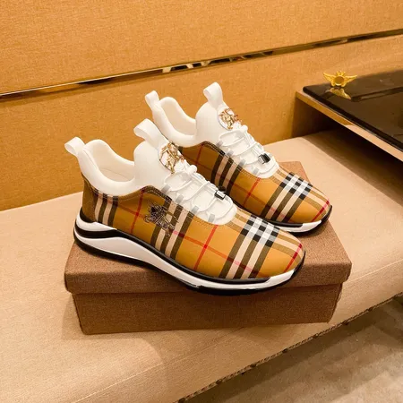 バーバリー ス カジュアルシューズ