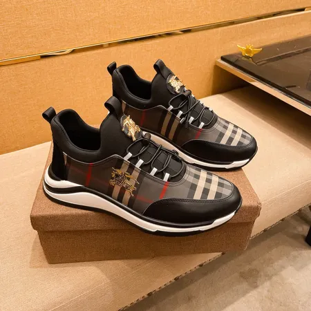 バーバリー ス カジュアルシューズ