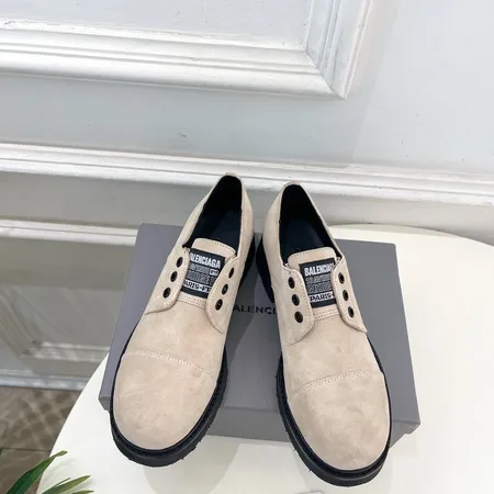 バレンシアガ カジュアルシューズ