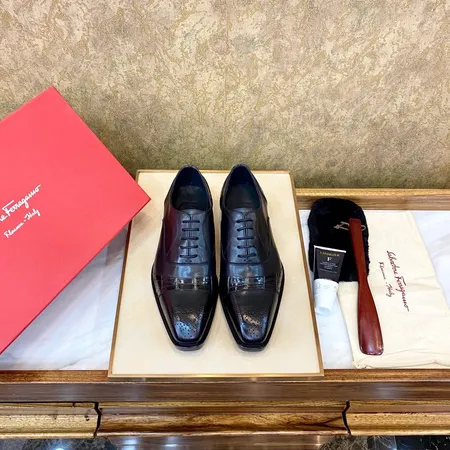 フェラガモ ビジネスシューズ