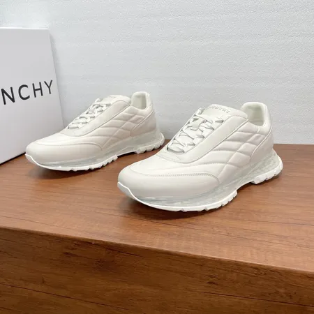 ジバンシィ スニーカー