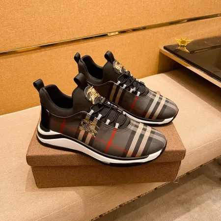 バーバリー ス カジュアルシューズ