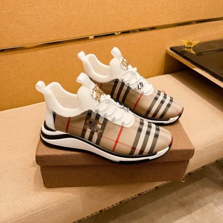 バーバリー ス カジュアルシューズ