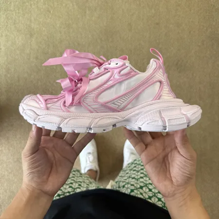 バレンシアガ スニーカー