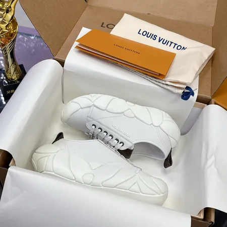 ルイヴィトン スニーカー