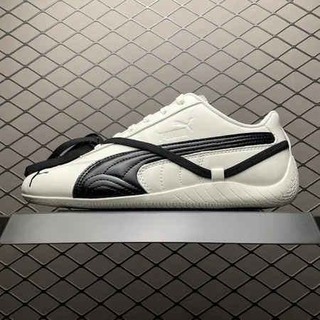 プーマ カジュアルシューズ