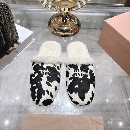 ミュウミュウ スリッパ