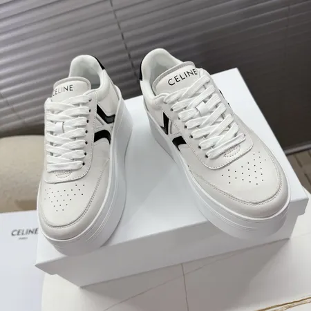 セリーヌ カジュアルシューズ