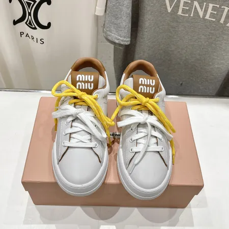 ミュウミュウ カジュアルシューズ