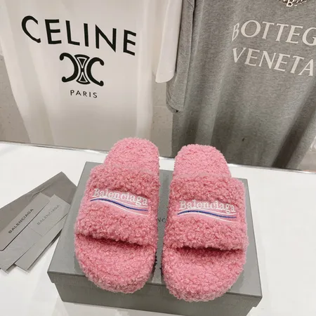 バレンシアガ スリッパ