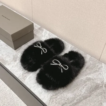 バレンシアガ スリッパ